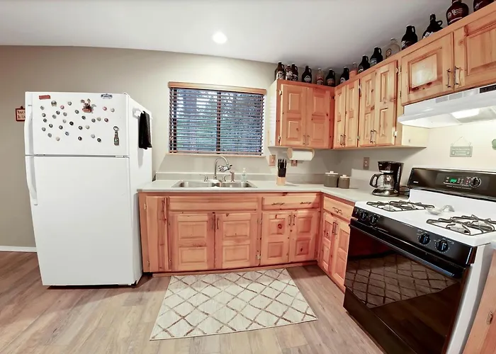 Charming Surrounded By Nature, The Perfect Base For Outdoor Adventures In Parks, Arizona Parks